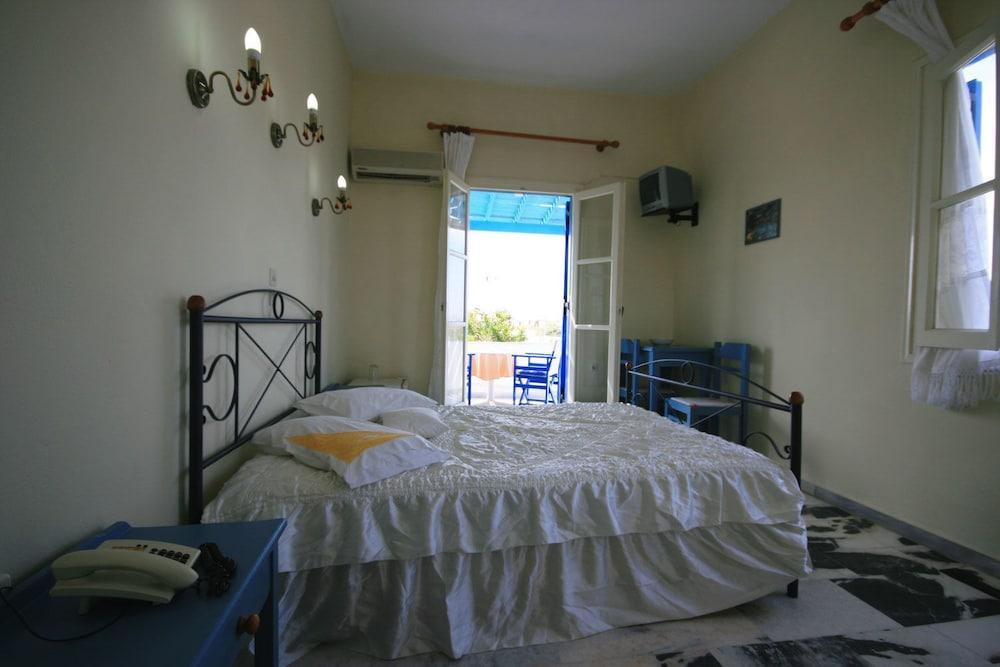 Agnadi Hotel Agia Anna  Exterior foto