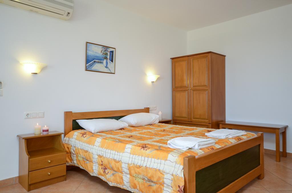 Agnadi Hotel Agia Anna  Exterior foto
